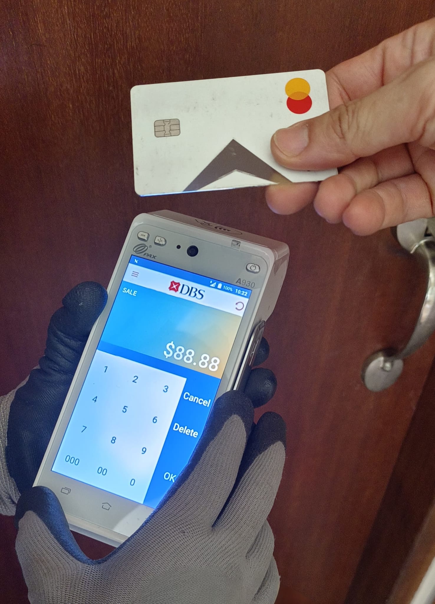 Credit card payment terminal at the point of sale.